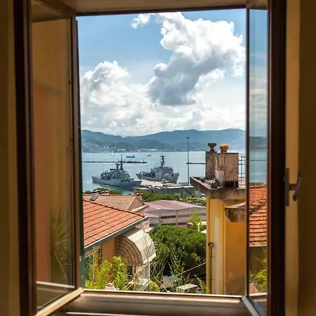 Casa Di Otty Holiday * La Spezia